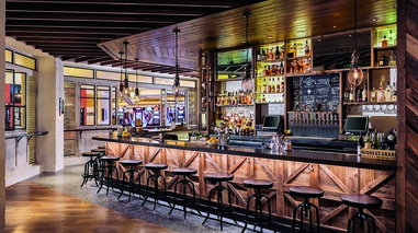 Located in The Venetian Las Vegas resort, Yardbird Southern Table & Bar serves Southern food like fried chicken and pork chops, along with an array of specialty drinks and craft beer.