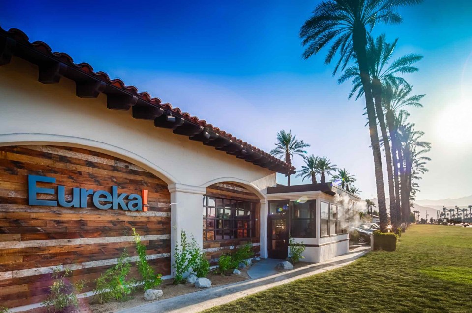 Eureka targets discovery markets when opening new units, like siting its Berkeley restaurant near the University of California. The Indian Wells location (pictured) sits in SoCal’s Coachella Valley, home to the famed music festival.