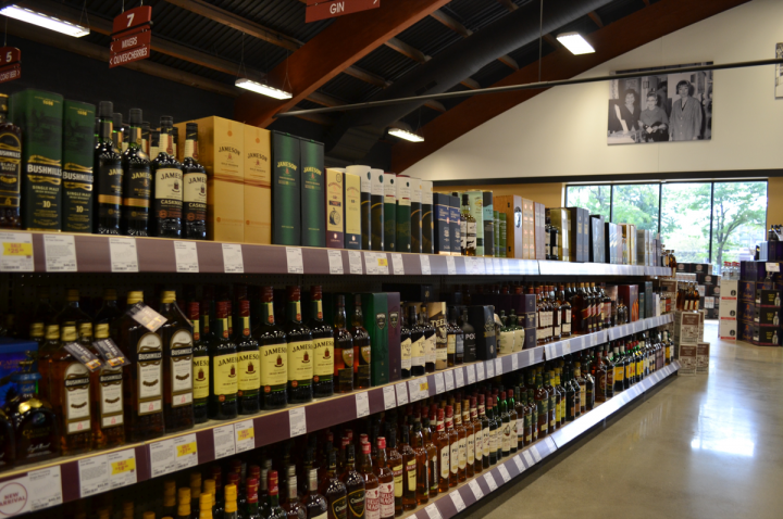 At Chicago-based Binny’s Beverage Depot (Lincolnwood location pictured), newer Irish whiskey brands have taken off with younger consumers looking to experiment.