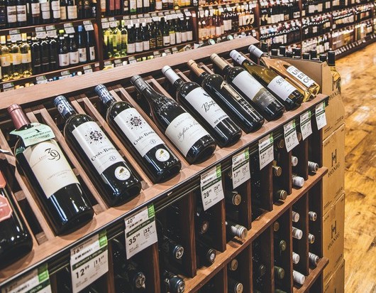 Wine (aisles pictured) accounts for about 60% of total beverage alcohol sales at Mollie Stone’s. Thrift says the company’s collection of super-premium and luxury wines can be attributed to the long-standing relationships he has established with suppliers. 