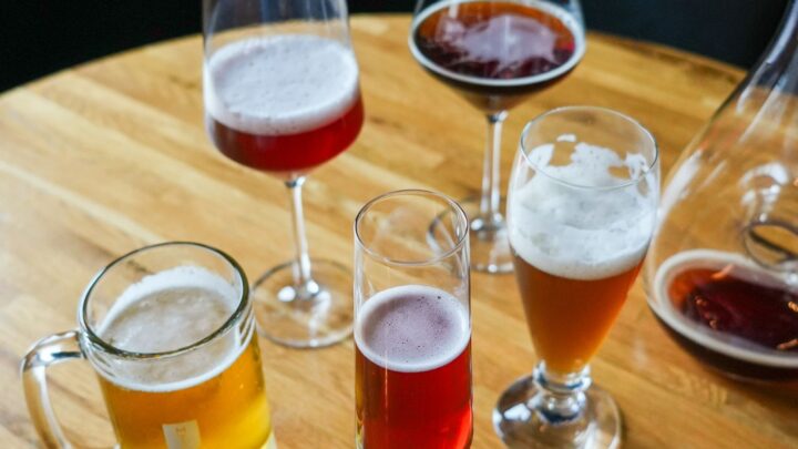 The sale of craft beers has been waning for some time, but in the retail space, seasonal craft labels are still garnering attention from consumers.