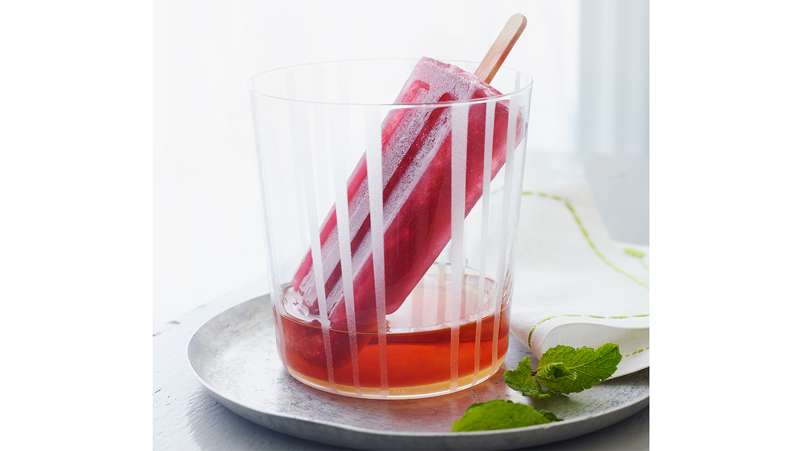 Strawberry-Mint Poptail [Cocktail Recipe]