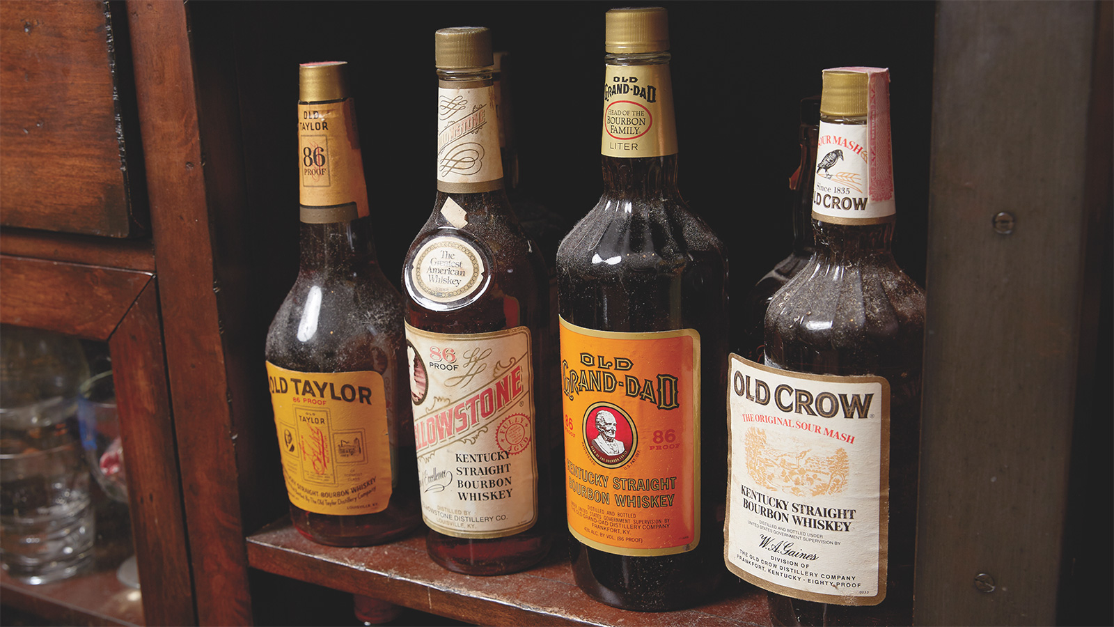 One Expert Whiskey Hunter Says These Are the Best Old Bottles to Track Down