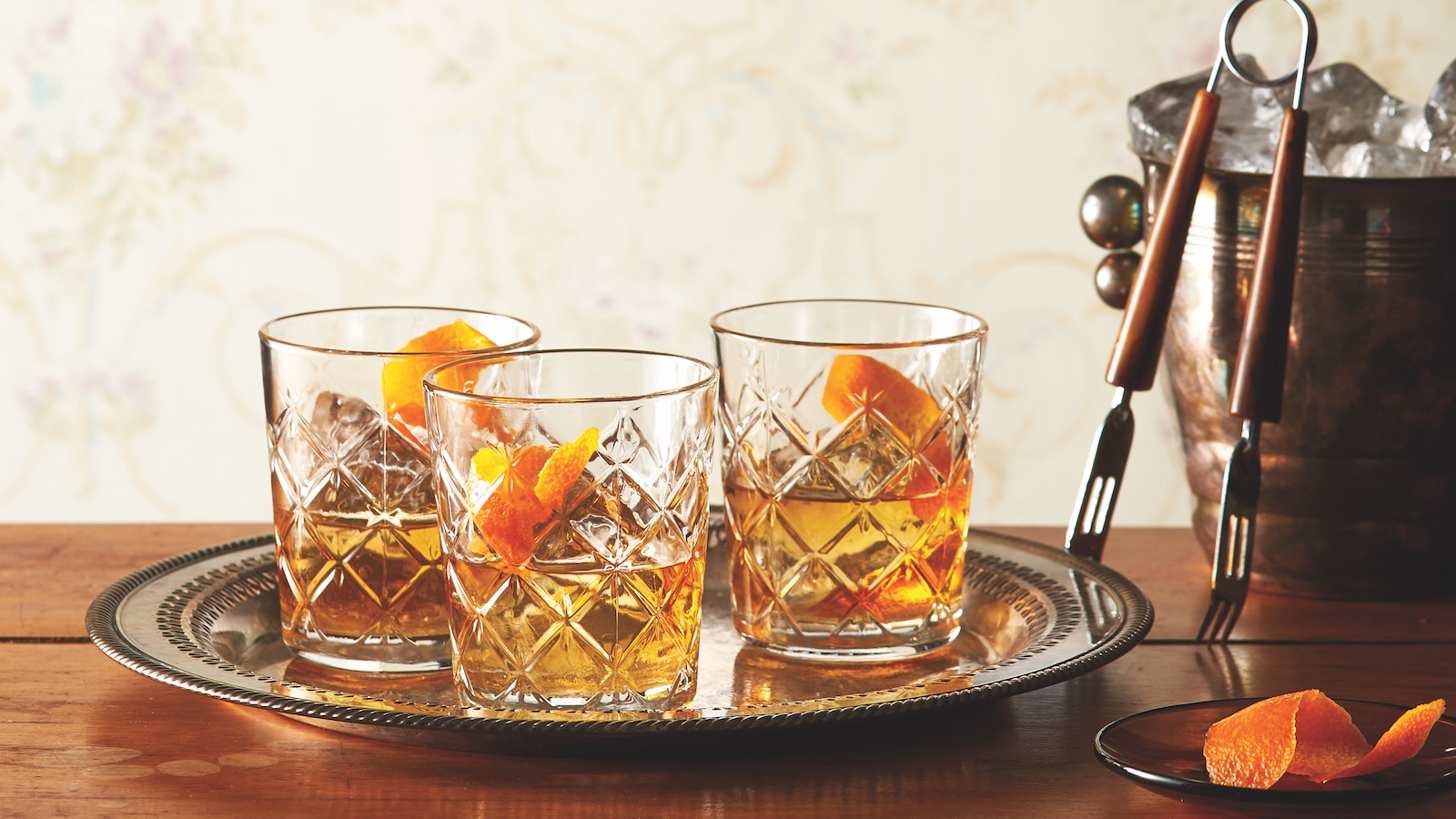 Rye Whiskey Returns to the  Cocktail Shaker