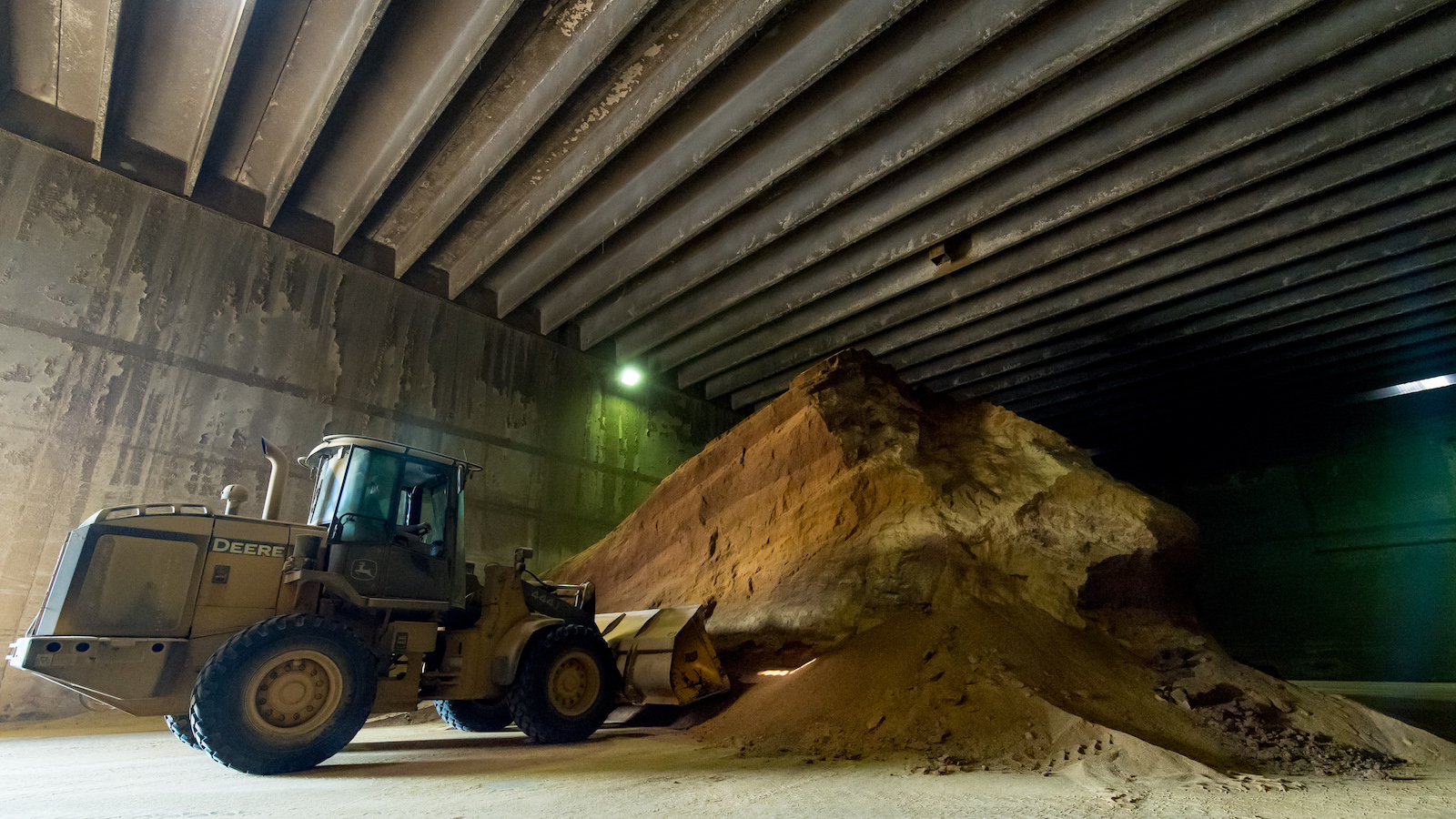 How Large Distilleries Handle Grain, Milling, and Mashing